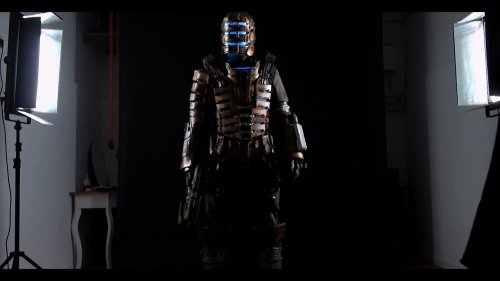 網友自製《絕命異次元重製版》盔甲 還原度高、細節出眾