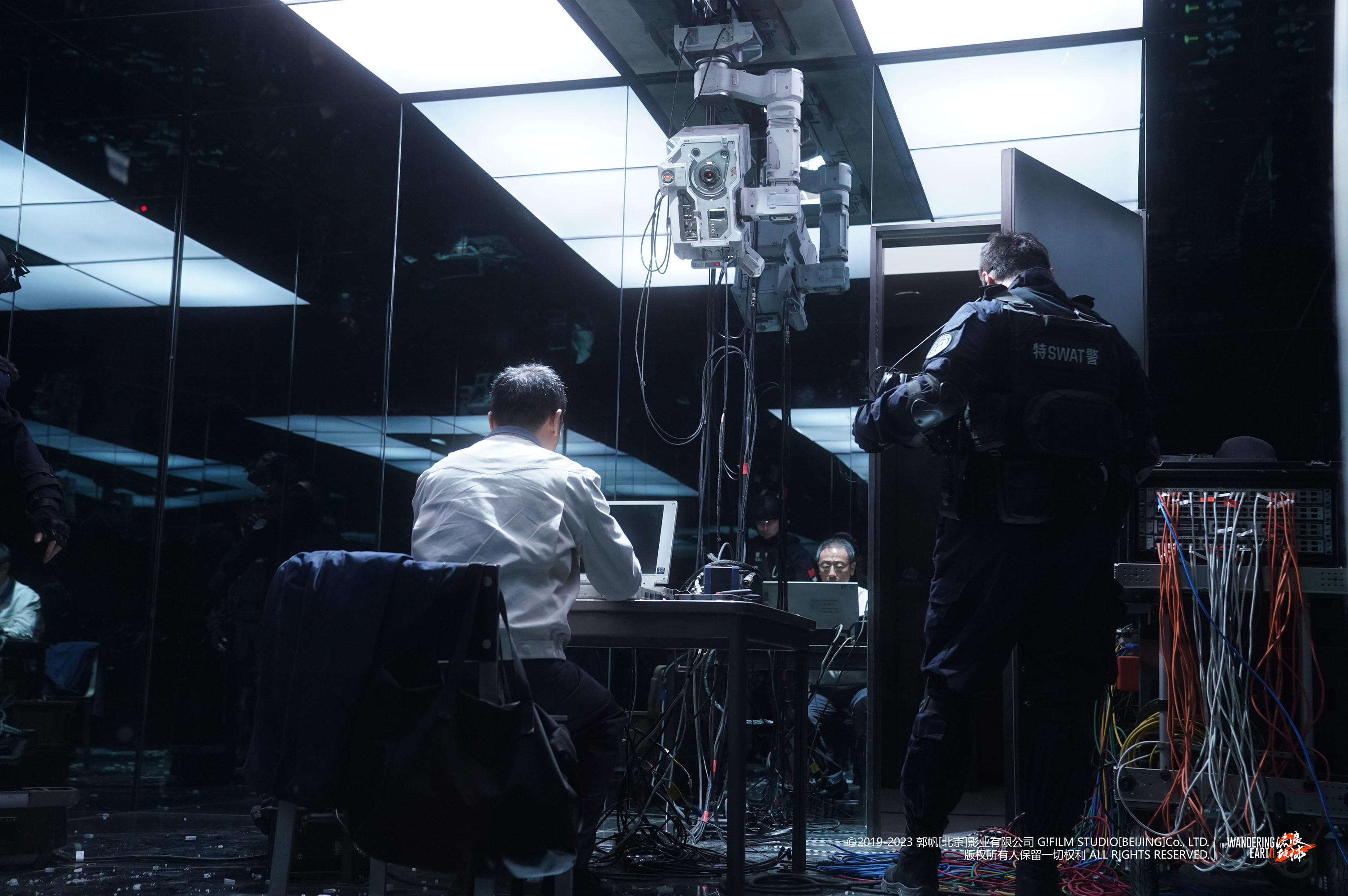 獨家揭秘：電影《流浪地球2》超詳細美術設定「UEG」篇
