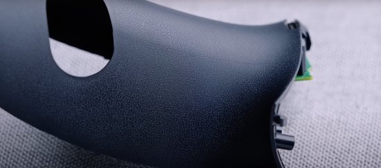 PS VR2控制器背部紋理也有細節！由PS按鍵符號構成
