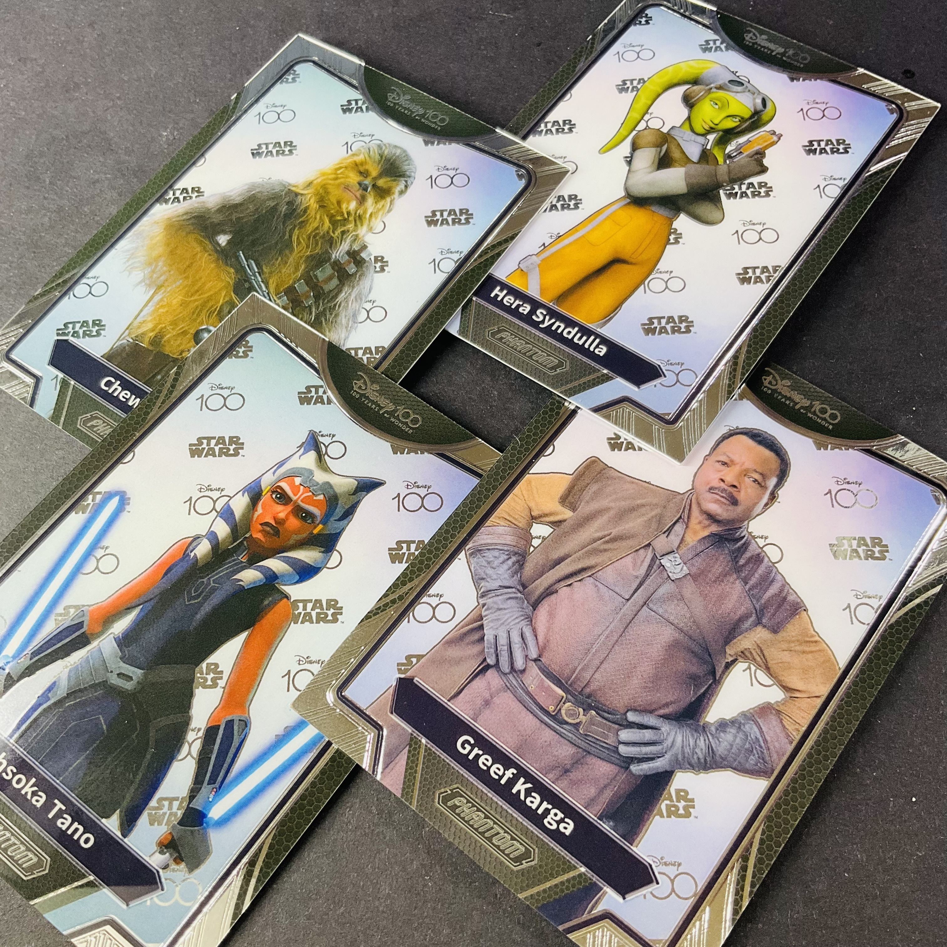 《星球大戰》的小卡片，你看喜歡麼？最近巨火的《星球大戰》收藏卡開盒實錄