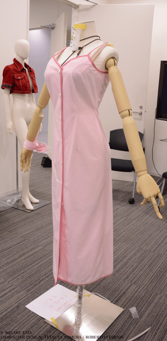 《最終幻想7重製版》愛麗絲初版服裝曝光：質感僵硬不如最終版