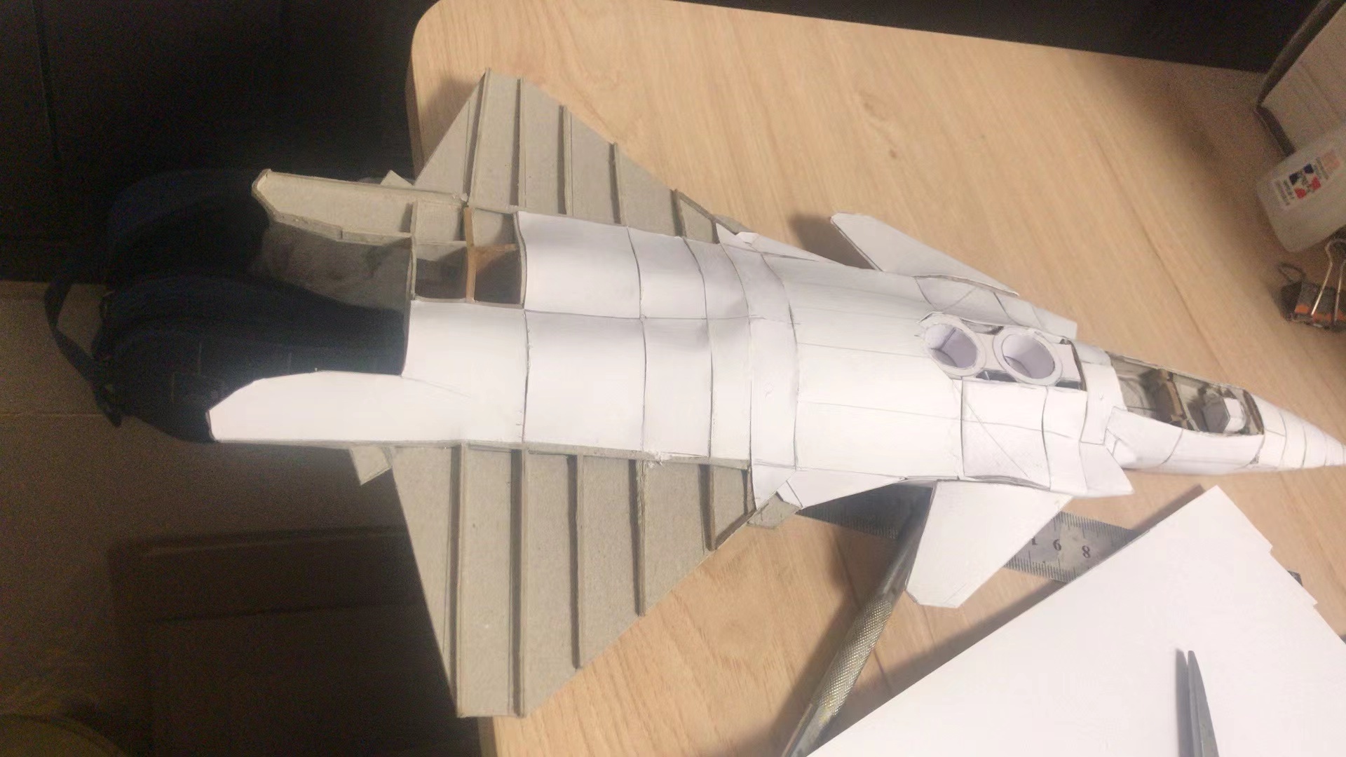 我的紙中世界：用紙製作一架殲-20C