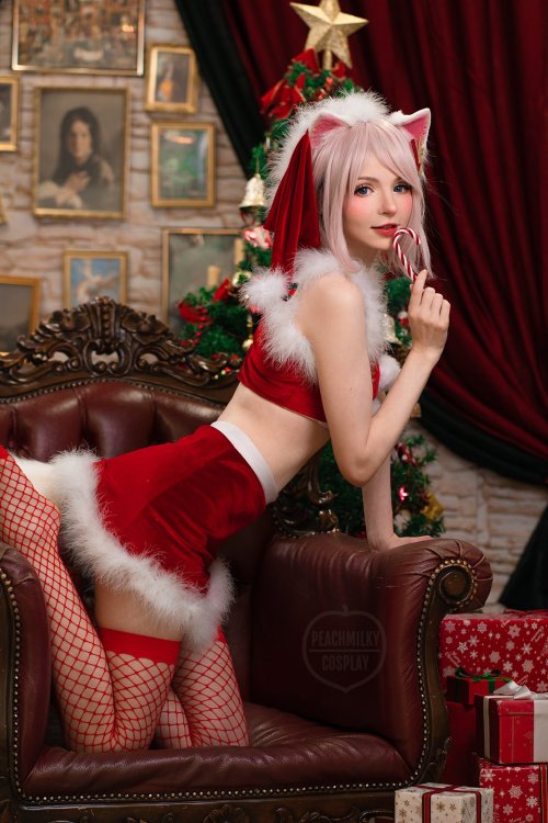 艾什莉體模分享聖誕風格新美照：你想要禮物嗎？