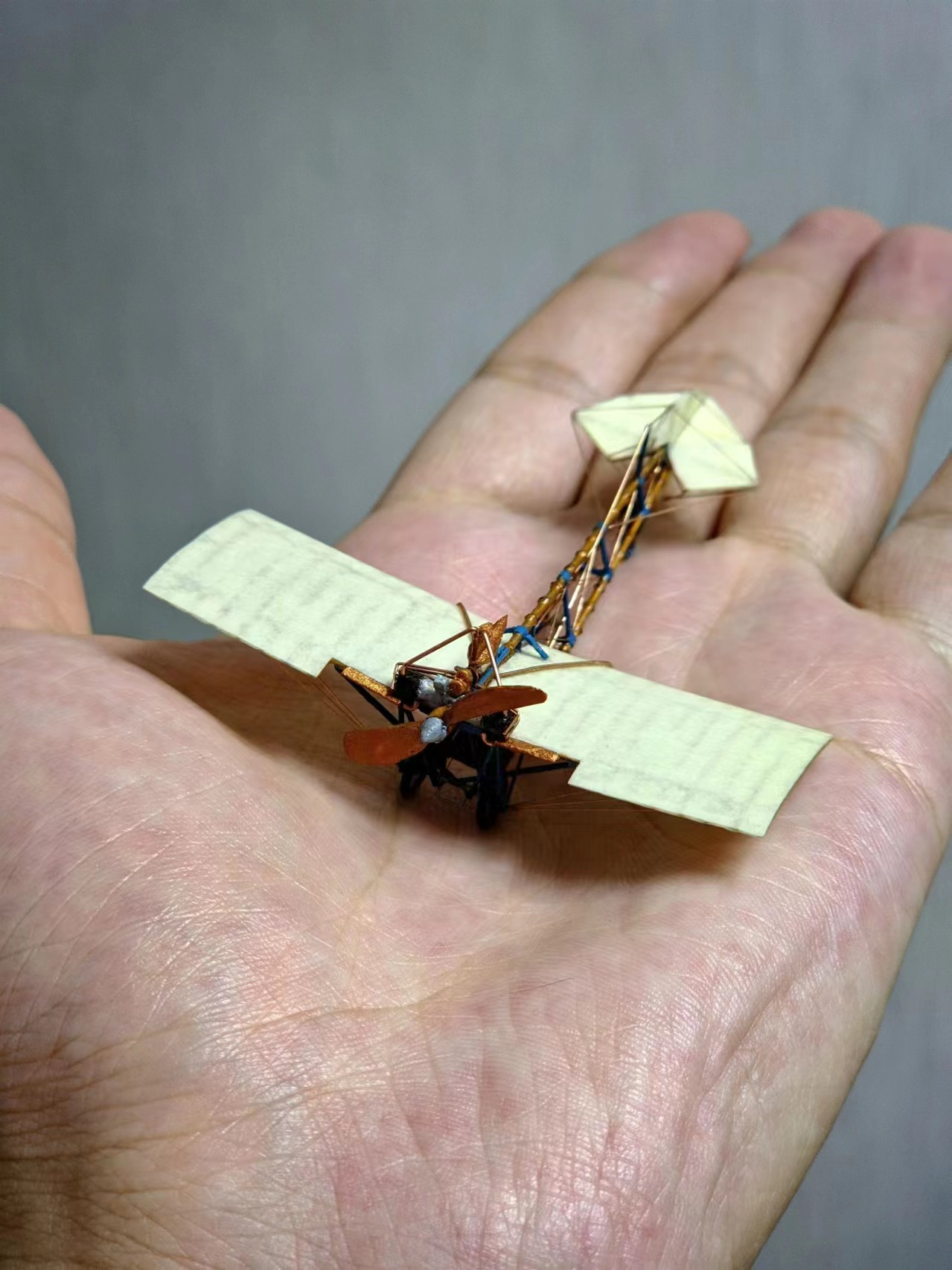大眾航空先行者：1/90比例桑托斯-杜蒙20型「豆娘」單翼機紙制模型全製作流程